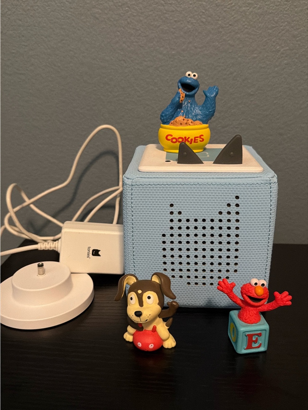 Blue Kids Toniebox Story Speaker with 3 Tonies - Picture 6 of 7
